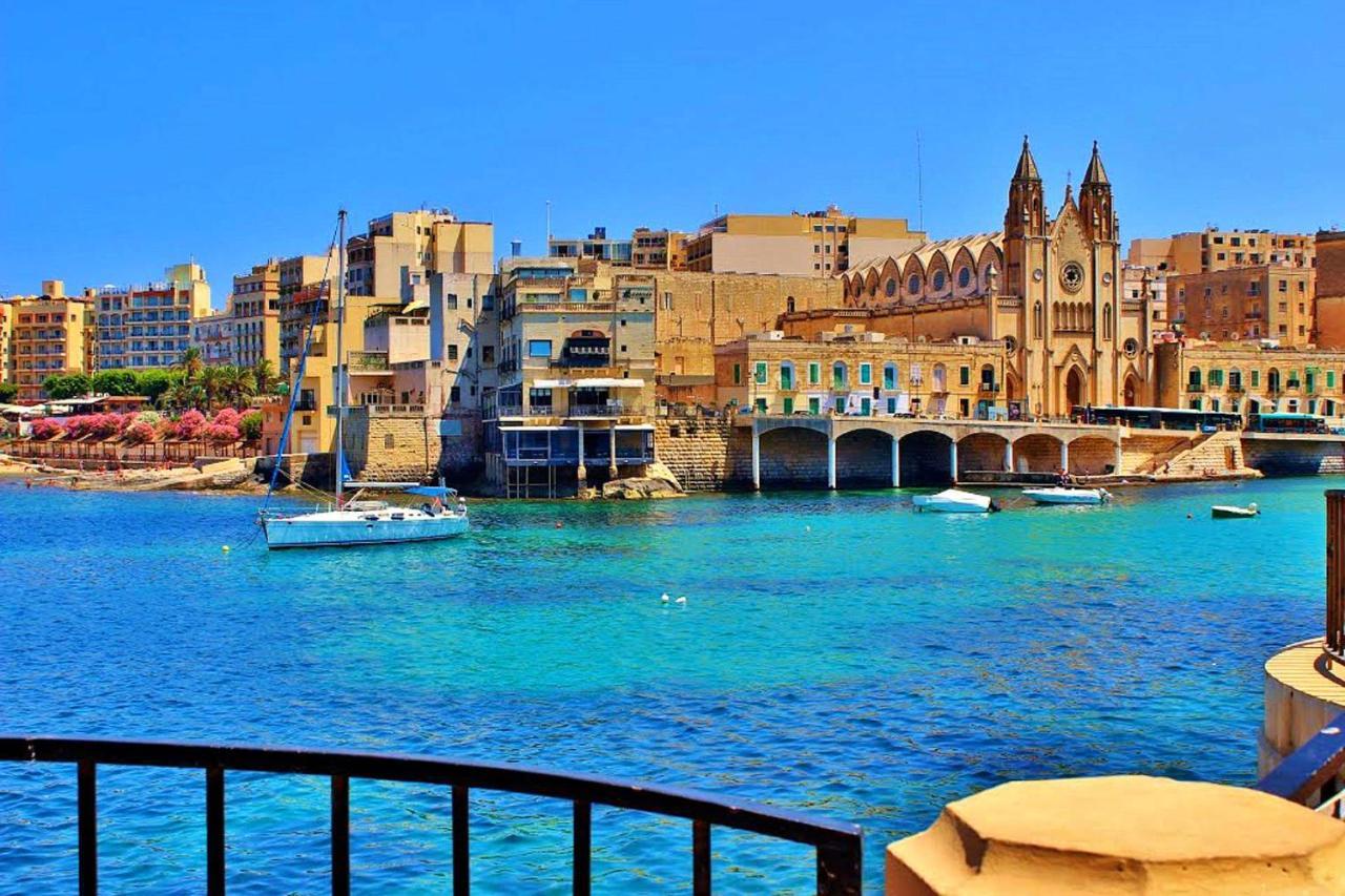 Idyllic Apartment Steps From The Promenade Sliema Kültér fotó